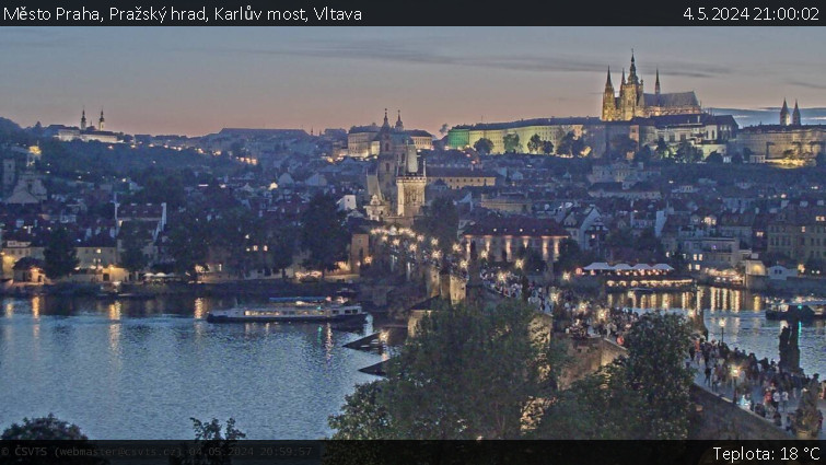 Město Praha - Pražský hrad, Karlův most, Vltava - 4.5.2024 v 21:00