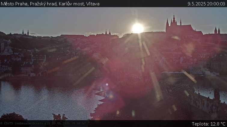 Město Praha - Pražský hrad, Karlův most, Vltava - 9.5.2025 v 20:00 Město Praha - Pražský hrad, Karlův most, Vltava - 9.5.2025 v 20:00