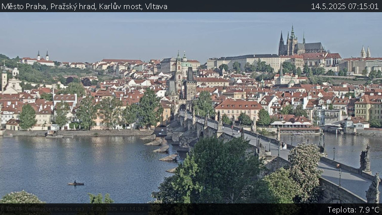 Město Praha - Pražský hrad, Karlův most, Vltava - 14.5.2025 v 07:15 Město Praha - Pražský hrad, Karlův most, Vltava - 14.5.2025 v 07:15