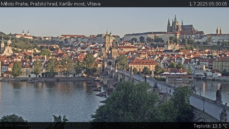 Město Praha - Pražský hrad, Karlův most, Vltava - 1.7.2025 v 05:30 Město Praha - Pražský hrad, Karlův most, Vltava - 1.7.2025 v 05:30