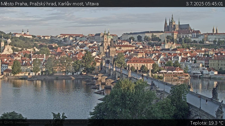 Město Praha - Pražský hrad, Karlův most, Vltava - 3.7.2025 v 05:45