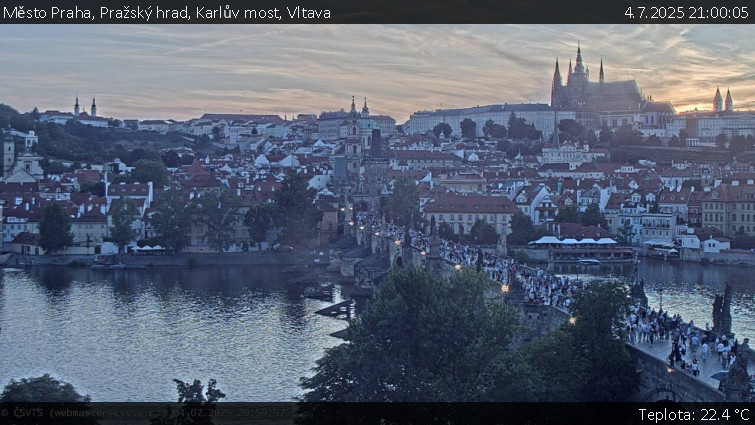 Město Praha - Pražský hrad, Karlův most, Vltava - 4.7.2025 v 21:00 Město Praha - Pražský hrad, Karlův most, Vltava - 4.7.2025 v 21:00