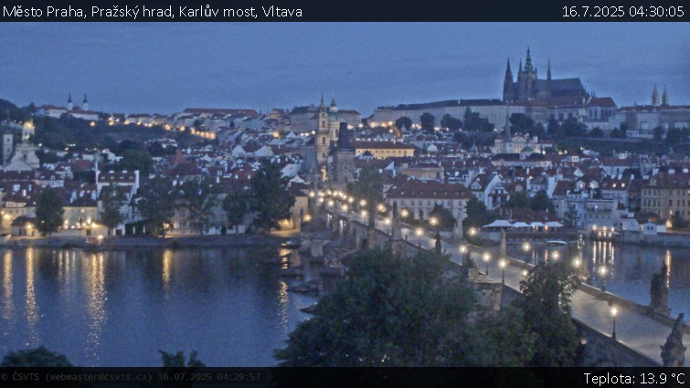 Město Praha - Pražský hrad, Karlův most, Vltava - 16.7.2025 v 04:30 Město Praha - Pražský hrad, Karlův most, Vltava - 16.7.2025 v 04:30