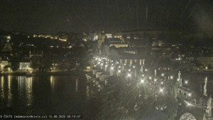 Město Praha - Pražský hrad, Karlův most, Vltava - 15.8.2025 v 00:15