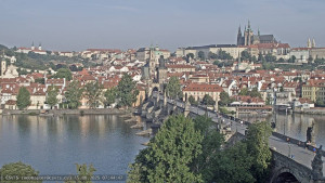 Město Praha - Pražský hrad, Karlův most, Vltava - 15.8.2025 v 07:45