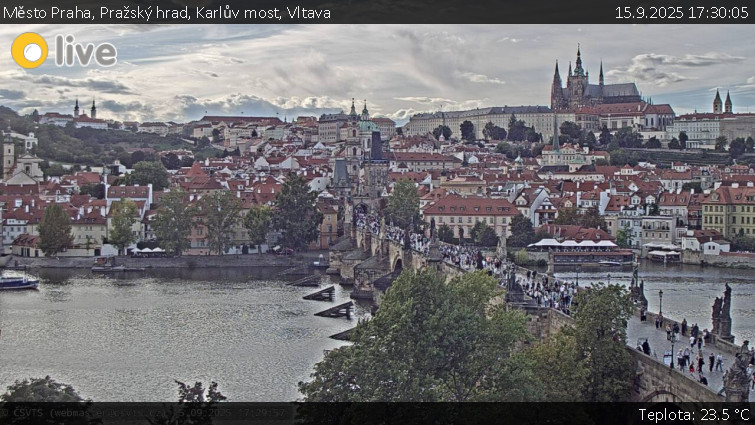 Město Praha - Pražský hrad, Karlův most, Vltava - 15.9.2025 v 17:30 Město Praha - Pražský hrad, Karlův most, Vltava - 15.9.2025 v 17:30