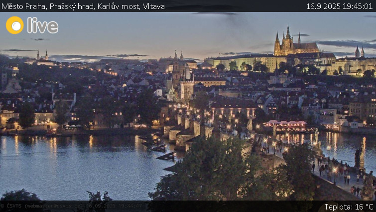 Město Praha - Pražský hrad, Karlův most, Vltava - 16.9.2025 v 19:45