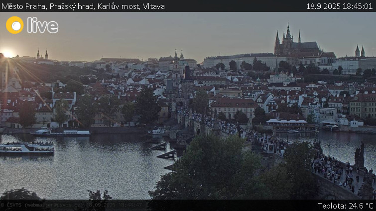 Město Praha - Pražský hrad, Karlův most, Vltava - 18.9.2025 v 18:45