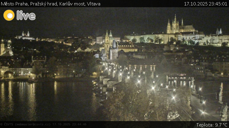 Město Praha - Pražský hrad, Karlův most, Vltava - 17.10.2025 v 23:45 Město Praha - Pražský hrad, Karlův most, Vltava - 17.10.2025 v 23:45