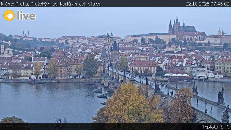 Město Praha - Pražský hrad, Karlův most, Vltava - 22.10.2025 v 07:45 Město Praha - Pražský hrad, Karlův most, Vltava - 22.10.2025 v 07:45