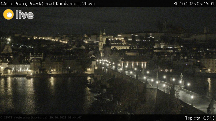 Město Praha - Pražský hrad, Karlův most, Vltava - 30.10.2025 v 05:45