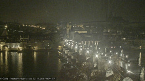 Město Praha - Pražský hrad, Karlův most, Vltava - 2.11.2025 v 00:45