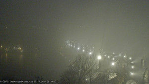 Město Praha - Pražský hrad, Karlův most, Vltava - 5.11.2025 v 00:30 Město Praha - Pražský hrad, Karlův most, Vltava - 5.11.2025 v 00:30