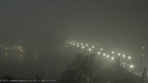 Město Praha - Pražský hrad, Karlův most, Vltava - 5.11.2025 v 01:45 Město Praha - Pražský hrad, Karlův most, Vltava - 5.11.2025 v 01:45