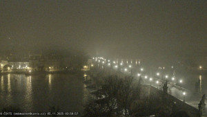 Město Praha - Pražský hrad, Karlův most, Vltava - 5.11.2025 v 04:00 Město Praha - Pražský hrad, Karlův most, Vltava - 5.11.2025 v 04:00