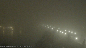 Město Praha - Pražský hrad, Karlův most, Vltava - 5.11.2025 v 04:45 Město Praha - Pražský hrad, Karlův most, Vltava - 5.11.2025 v 04:45