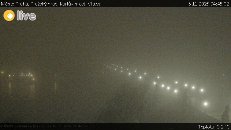 Město Praha - Pražský hrad, Karlův most, Vltava - 5.11.2025 v 04:45