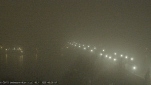 Město Praha - Pražský hrad, Karlův most, Vltava - 5.11.2025 v 05:30 Město Praha - Pražský hrad, Karlův most, Vltava - 5.11.2025 v 05:30