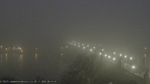 Město Praha - Pražský hrad, Karlův most, Vltava - 5.11.2025 v 06:15 Město Praha - Pražský hrad, Karlův most, Vltava - 5.11.2025 v 06:15