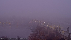 Město Praha - Pražský hrad, Karlův most, Vltava - 5.11.2025 v 06:45 Město Praha - Pražský hrad, Karlův most, Vltava - 5.11.2025 v 06:45