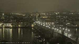 Město Praha - Pražský hrad, Karlův most, Vltava - 5.12.2025 v 06:45