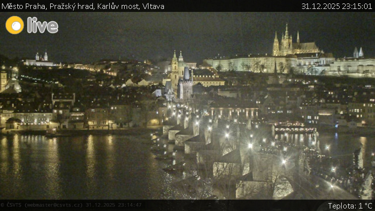 Město Praha - Pražský hrad, Karlův most, Vltava - 31.12.2025 v 23:15