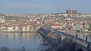 Město Praha - Pražský hrad, Karlův most, Vltava - 5.4.2026 v 07:30