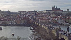Město Praha - Pražský hrad, Karlův most, Vltava - 5.4.2026 v 17:45