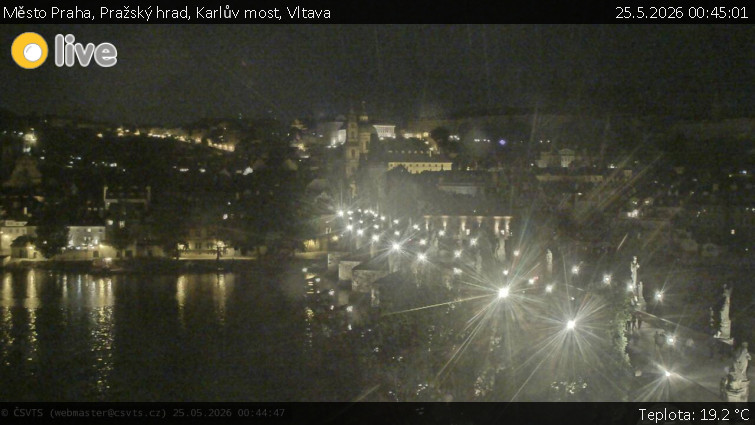 Město Praha - Pražský hrad, Karlův most, Vltava - 25.5.2026 v 00:45