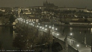 Stadt Prag - Prager Burg, Karlsbrücke, Moldau - 30.10.2026 v 05:45 Stadt Prag - Prager Burg, Karlsbrücke, Moldau - 30.10.2026 v 05:45