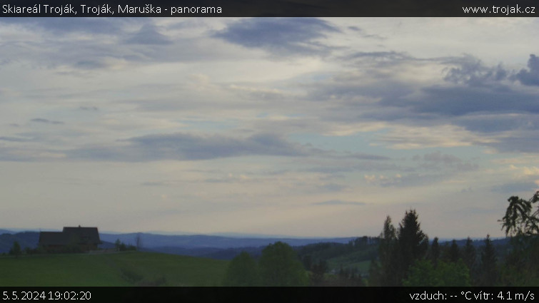 Skiareál Troják - Troják, Maruška - panorama - 5.5.2024 v 19:02