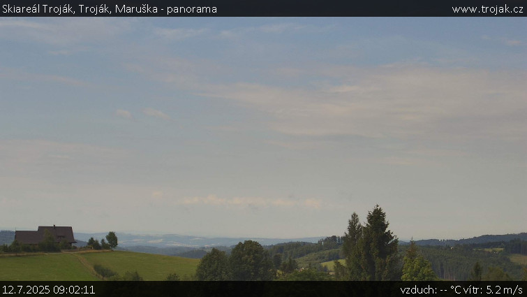 Skiareál Troják - Troják, Maruška - panorama - 12.7.2025 v 09:02 Skiareál Troják - Troják, Maruška - panorama - 12.7.2025 v 09:02