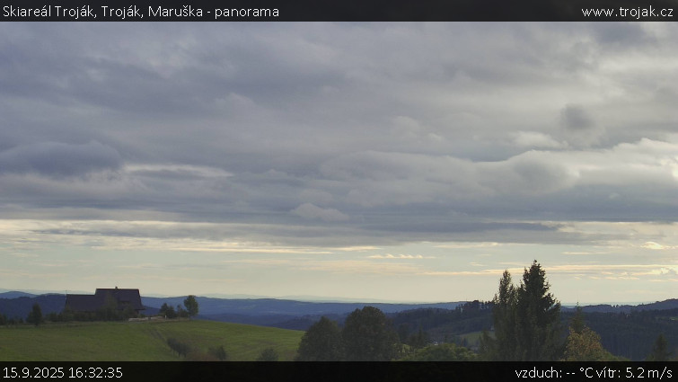 Skiareál Troják - Troják, Maruška - panorama - 15.9.2025 v 16:32 Skiareál Troják - Troják, Maruška - panorama - 15.9.2025 v 16:32