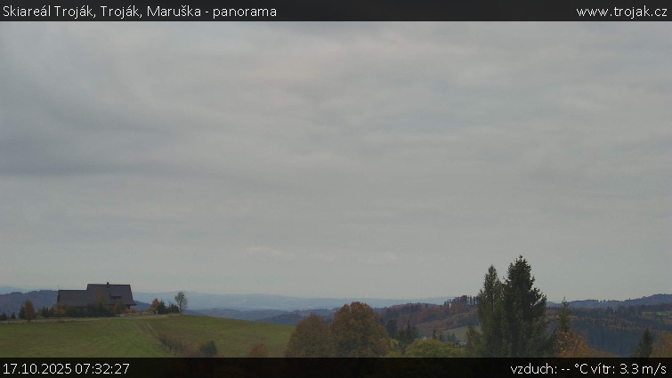 Skiareál Troják - Troják, Maruška - panorama - 17.10.2025 v 07:32 Skiareál Troják - Troják, Maruška - panorama - 17.10.2025 v 07:32