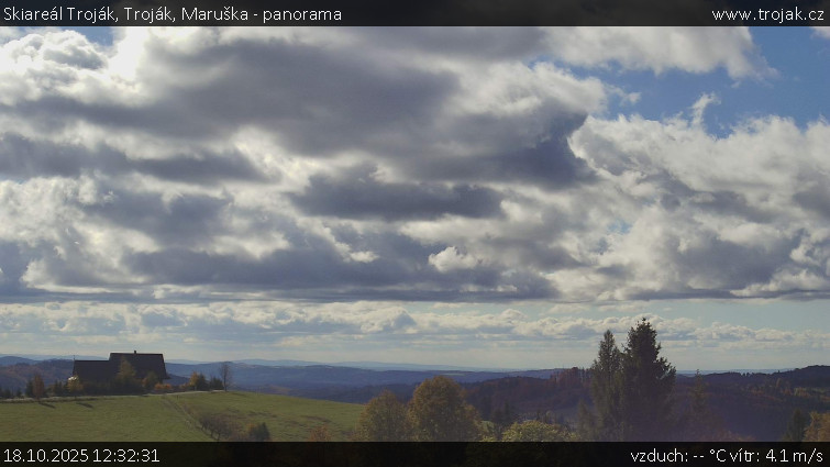 Skiareál Troják - Troják, Maruška - panorama - 18.10.2025 v 12:32 Skiareál Troják - Troják, Maruška - panorama - 18.10.2025 v 12:32