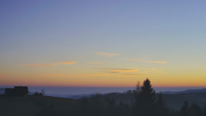 Skiareál Troják - Troják, Maruška - panorama - 18.12.2025 v 16:02 Skiareál Troják - Troják, Maruška - panorama - 18.12.2025 v 16:02