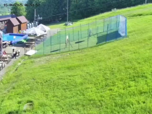 Skiareál Mosty u Jablunkova - Spodní část sjezdovky č. 4 - 15.6.2025 v 09:00