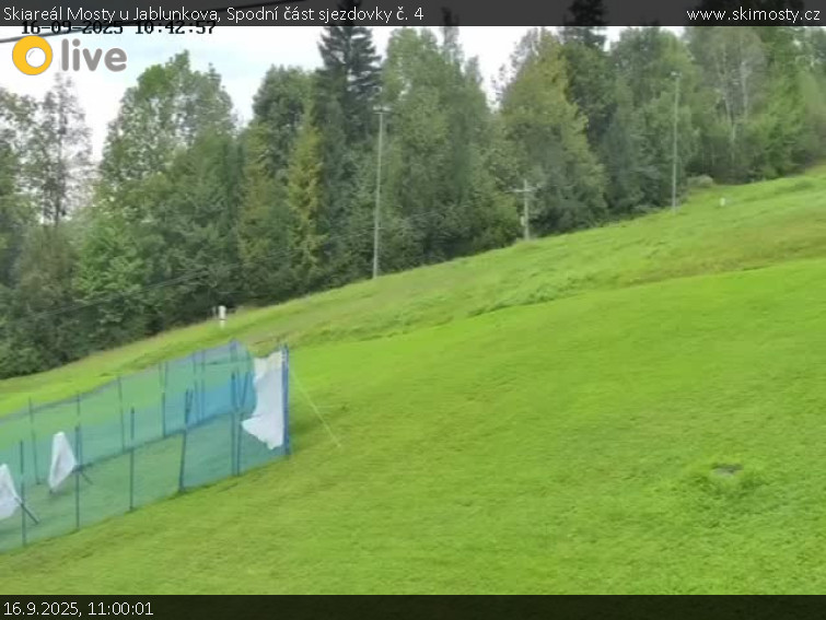 Skiareál Mosty u Jablunkova - Spodní část sjezdovky č. 4 - 16.9.2025 v 11:00
