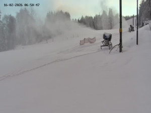 Skiareál Mosty u Jablunkova - Spodní část sjezdovky č. 4 - 16.2.2026 v 07:00
