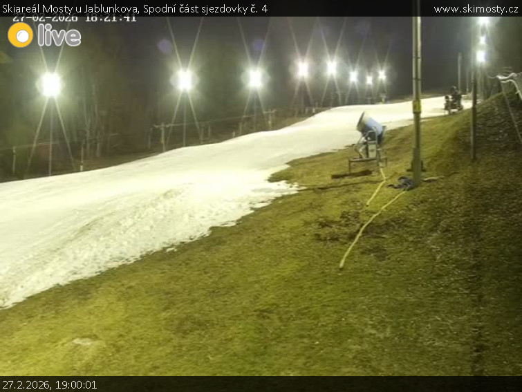 Skiareál Mosty u Jablunkova - Spodní část sjezdovky č. 4 - 27.2.2026 v 19:00
