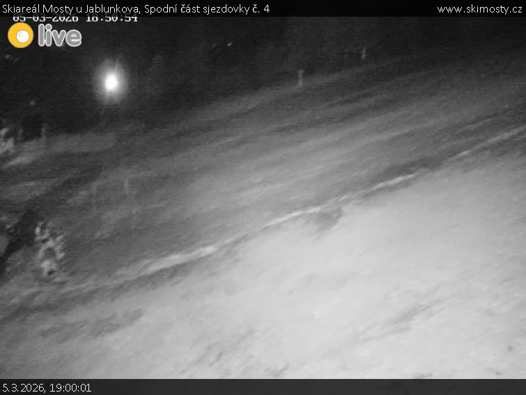 Skiareál Mosty u Jablunkova - Spodní část sjezdovky č. 4 - 5.3.2026 v 19:00