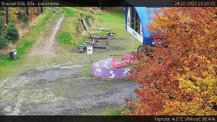 Skiareál Bílá - Bílá - panorama - 24.10.2025 v 15:30 Skiareál Bílá - Bílá - panorama - 24.10.2025 v 15:30