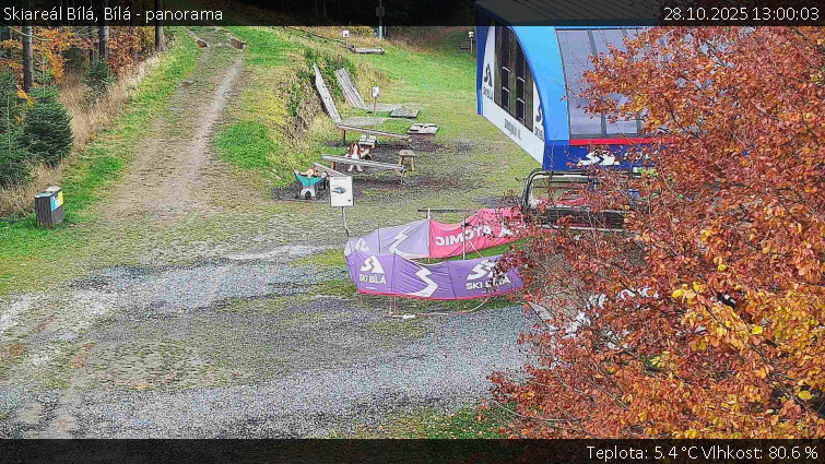 Skiareál Bílá - Bílá - panorama - 28.10.2025 v 13:00 Skiareál Bílá - Bílá - panorama - 28.10.2025 v 13:00