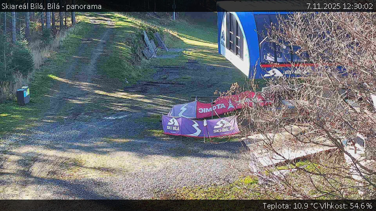 Skiareál Bílá - Bílá - panorama - 7.11.2025 v 12:30