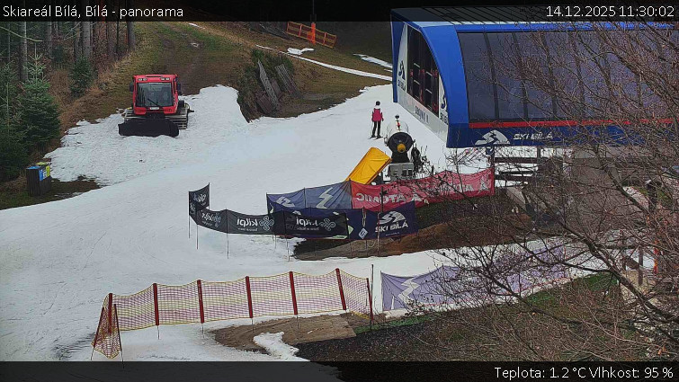 Skiareál Bílá - Bílá - panorama - 14.12.2025 v 11:30