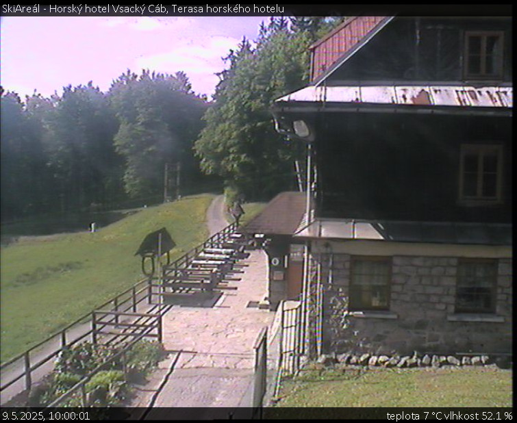 SkiAreál - Horský hotel Vsacký Cáb - Terasa horského hotelu - 9.5.2025 v 10:00 SkiAreál - Horský hotel Vsacký Cáb - Terasa horského hotelu - 9.5.2025 v 10:00