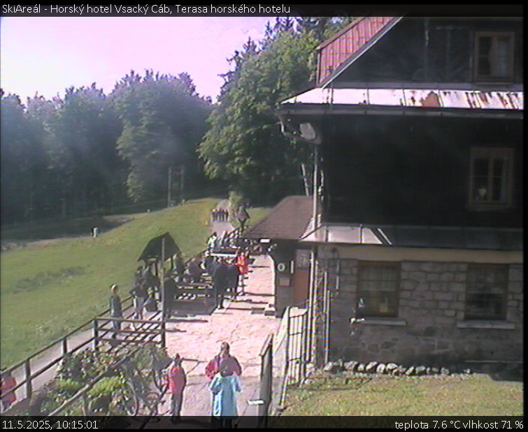 SkiAreál - Horský hotel Vsacký Cáb - Terasa horského hotelu - 11.5.2025 v 10:15 SkiAreál - Horský hotel Vsacký Cáb - Terasa horského hotelu - 11.5.2025 v 10:15