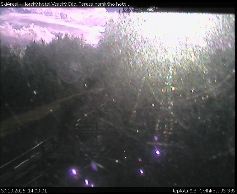 SkiAreál - Horský hotel Vsacký Cáb - Terasa horského hotelu - 30.10.2025 v 14:00