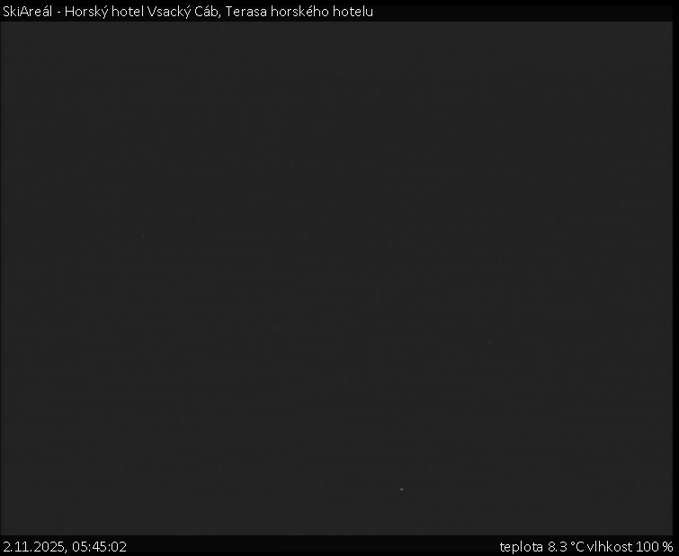 SkiAreál - Horský hotel Vsacký Cáb - Terasa horského hotelu - 2.11.2025 v 05:45 SkiAreál - Horský hotel Vsacký Cáb - Terasa horského hotelu - 2.11.2025 v 05:45