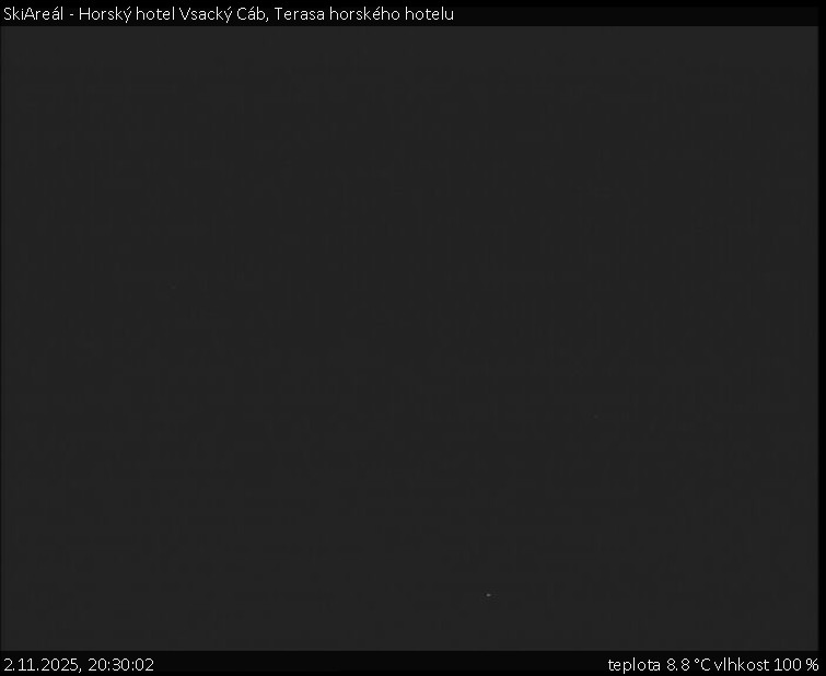 SkiAreál - Horský hotel Vsacký Cáb - Terasa horského hotelu - 2.11.2025 v 20:30 SkiAreál - Horský hotel Vsacký Cáb - Terasa horského hotelu - 2.11.2025 v 20:30
